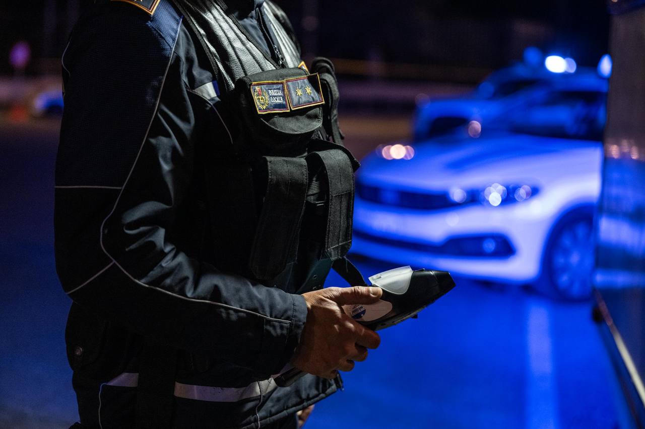 Tre bombe a mano nell’auto, arrestato al tunnel del Bianco