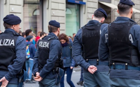 Detenuto sale sul tetto del carcere di Brissogne per protesta